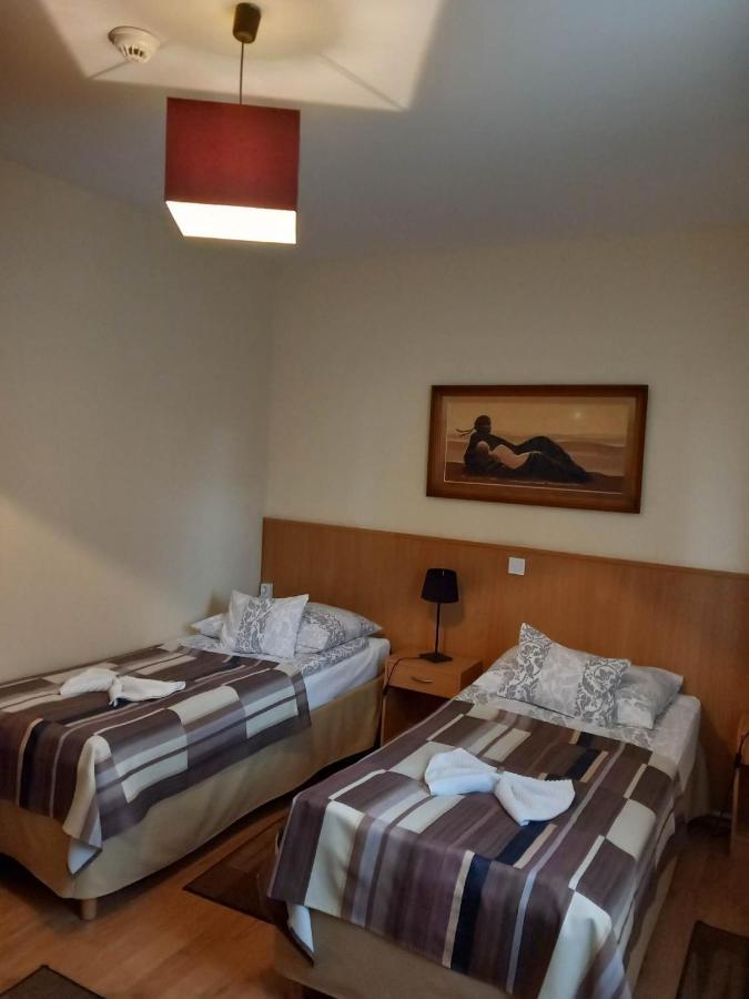 Hotel Kata Panzió Oroszlány Exterior foto